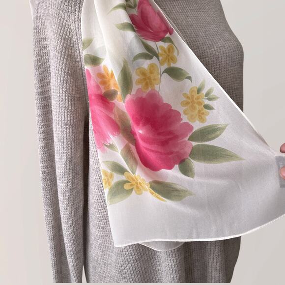 Vintage 100% Silk Scarf Wrap Sheer Botanical Floral Garden Romantic Timeless - Picture 6 of 8